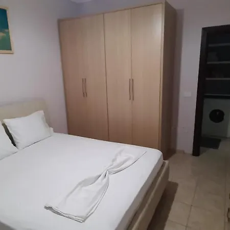 Central Beach Apartments *